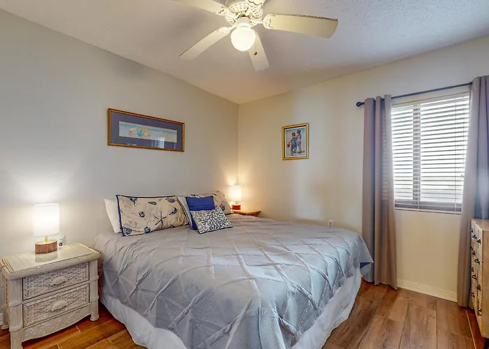 Tropical Winds 503 Apartment